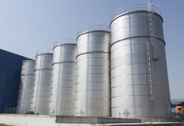 Zbiorniki magazynowe płaskodenne o pojemności do 1 mln litrów