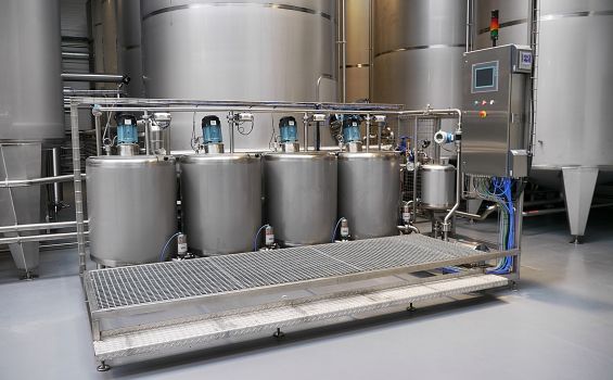 Fining agent preparation station (Dosing station)