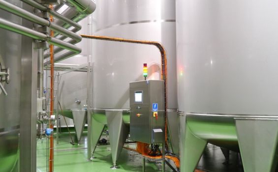 Tanks for storage of aseptic materials