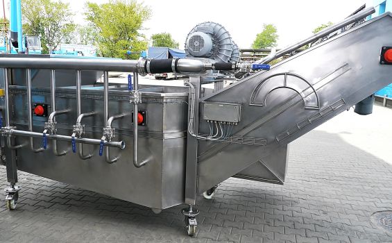 Water and air cleaners