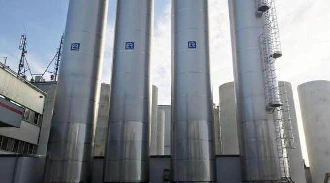 Zbiorniki dla zakładu produkującego napoje mleczne